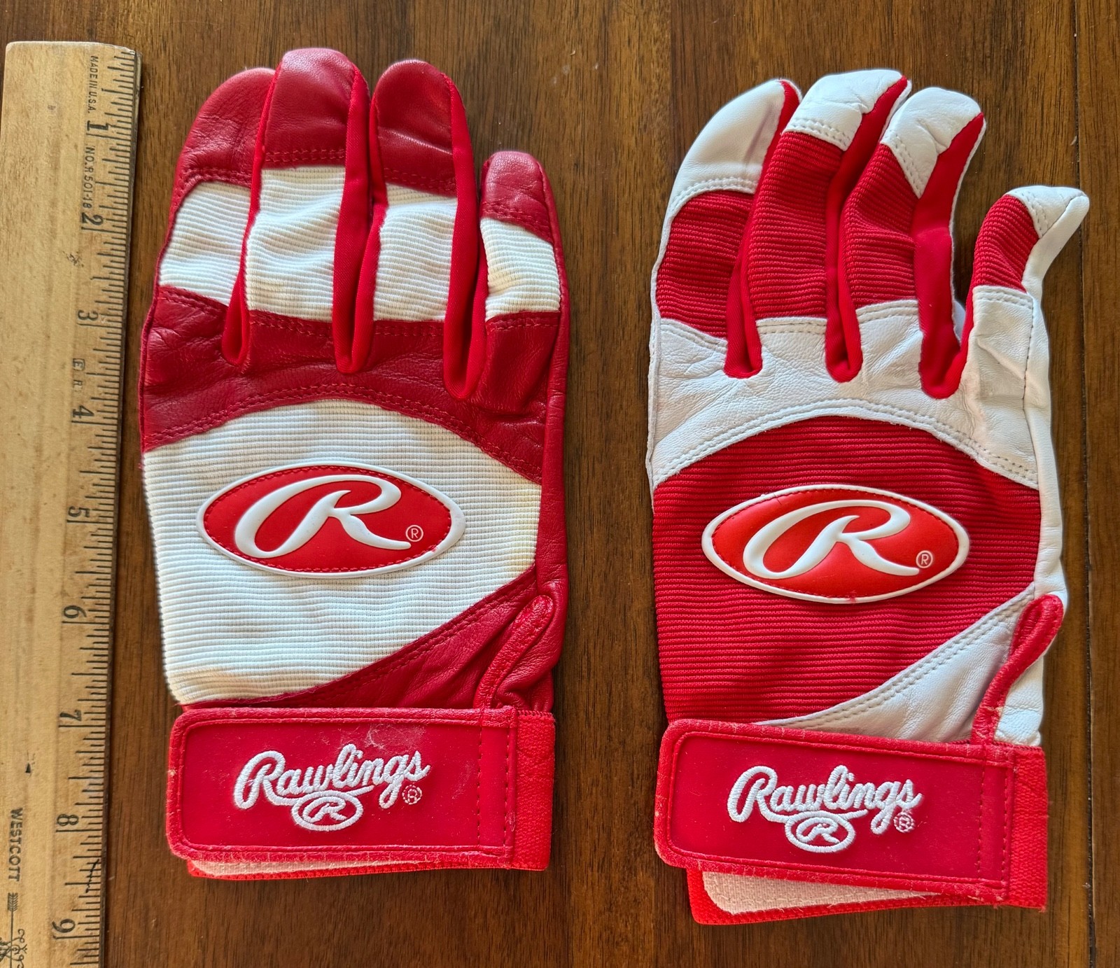 S Red & White Adult M Size