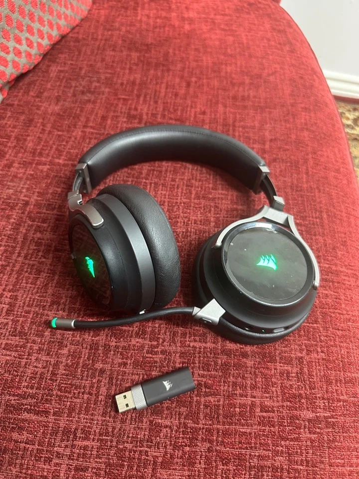 Corsair Virtuoso RGB Wireless Gaming Headset - Image 2 of 4