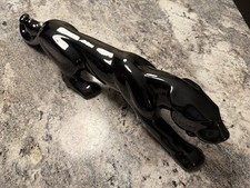 Pose de traque de panthère noire brillante céramique 24 1/2"