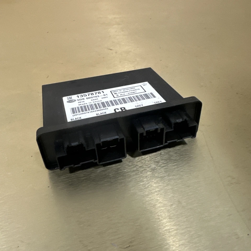 Chevrolet Volt 2013-2015 ECU, cierre centralizado 13578781 OEM Foto 2 de 3