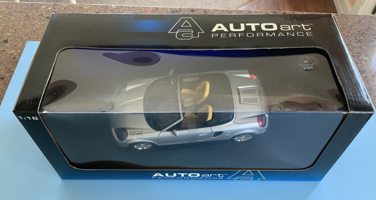 AutoArt Toyota MR2 Spyder 1:18 Scale Diecast Model - Silver