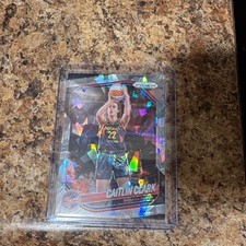 2025 Panini Prizm WNBA #22 Caitlin Clark Cracked Ice Prizm Indiana Fever🏀