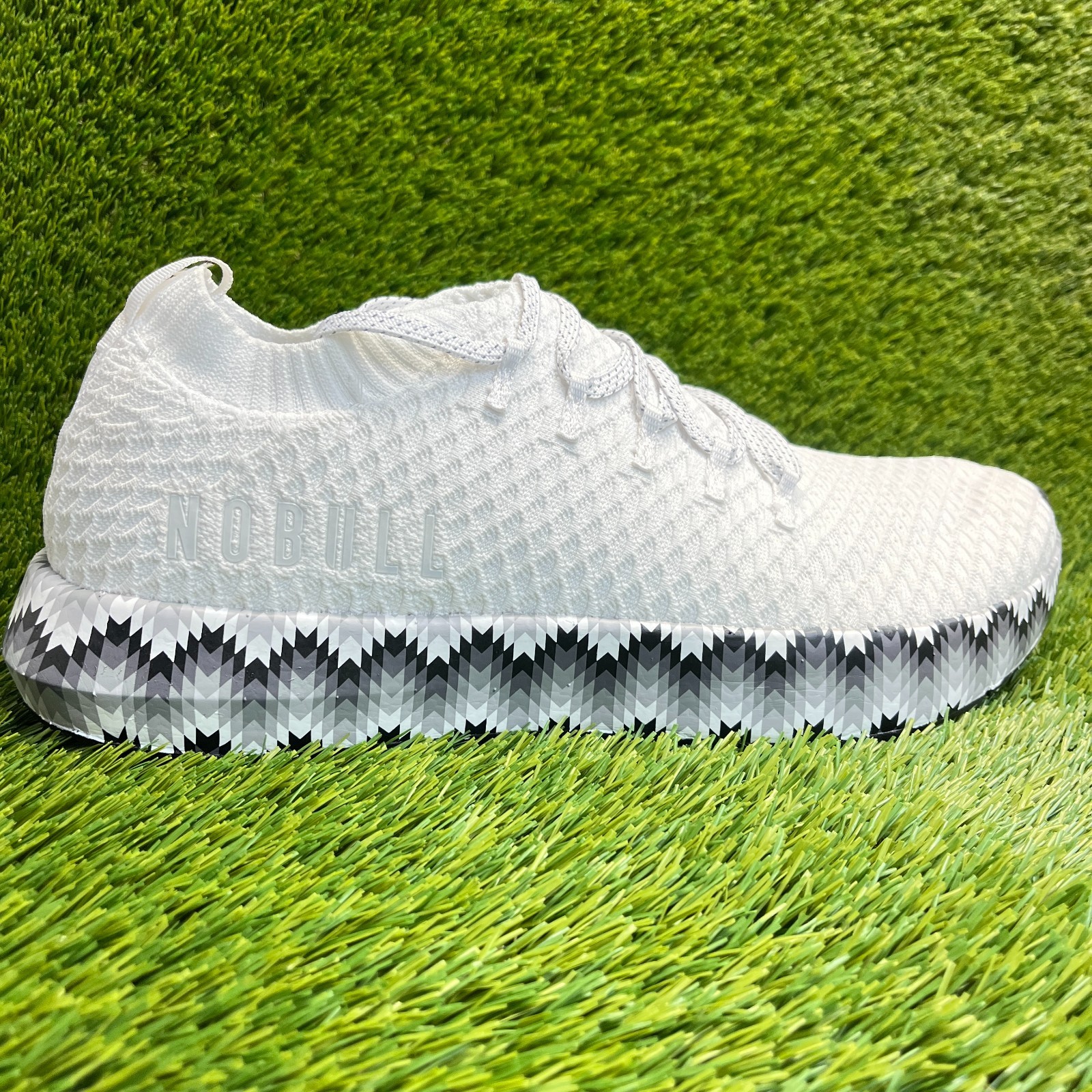 Nobull Drive Knit Mens Size 16 White Black Running Cross Tra