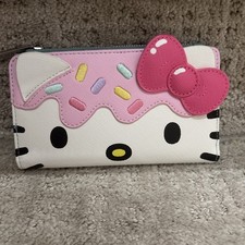 Cartera Cupcake Loungefly Hello Kitty Sanrio TOTALMENTE NUEVA