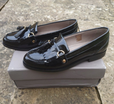 Hudson London Damen-Halbschuhe schwarz Britta Lack Quaste, Größe UK 8. UVP 150£