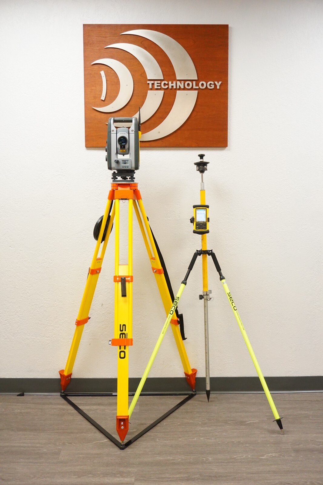 Trimble RTS555 5" DR WLAN Robotic Total Station w/LM80 Layout for MEP