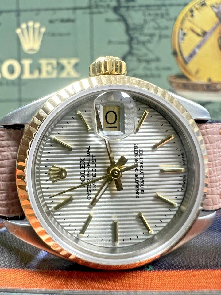 Reloj tapiz plateado Rolex Oyster Perpetual Datejust de dos tonos Jubileo para dama Foto 2 de 4