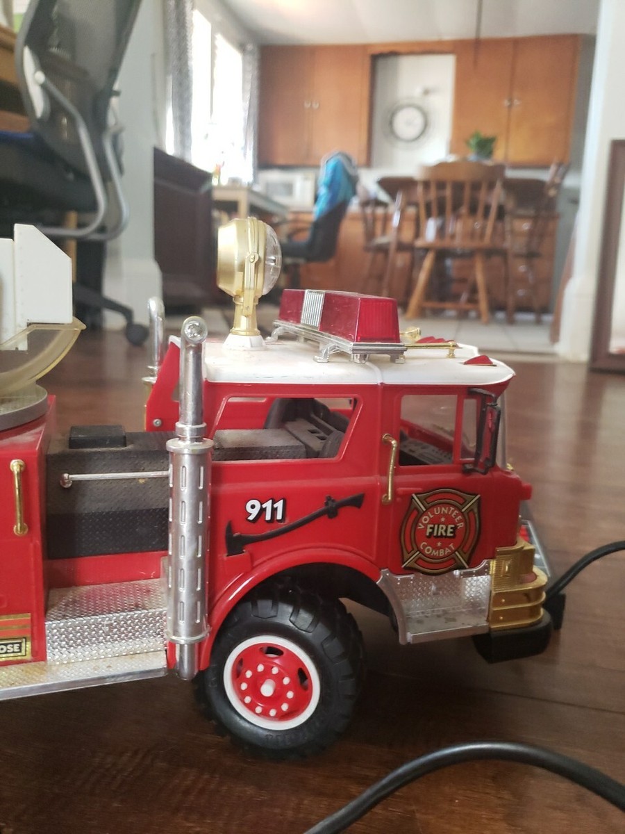 Ｓ★商品Ｎｏ.３４３４☆ＮＥＷ・ＢＲＩＧＨＴ社ＦＩＲＥ・ＲＥＳＣＵＥ消防車ＢＩＧ S☆商品No.3434☆NEW・BRIGHT社FIRE