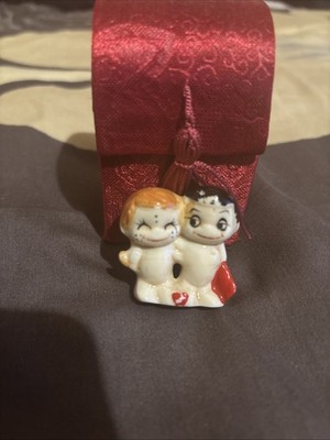 Love Is Figuren Aus Keramik Zum Sammeln