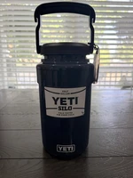 YETI Silo 1/2 Half Gallon Jug Water Bottle With Magdock Chug Cap Navy Blue NEW
