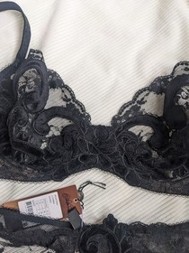 Dita Von Teese Velveteese Plunge Bra And Thong 38 C Medium MWT