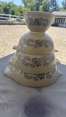 Vintage Homestead, Pyrex, Cinderella, And Standard Set