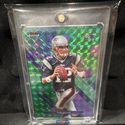 Topps 2005 Finest Performance Tom Brady Patriots Green Refractor /75 #100 PSA