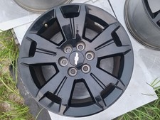 Chevrolet Colorado 2015-2019 17" OEM Wheel Rim 94775678 With Cap and TPMS