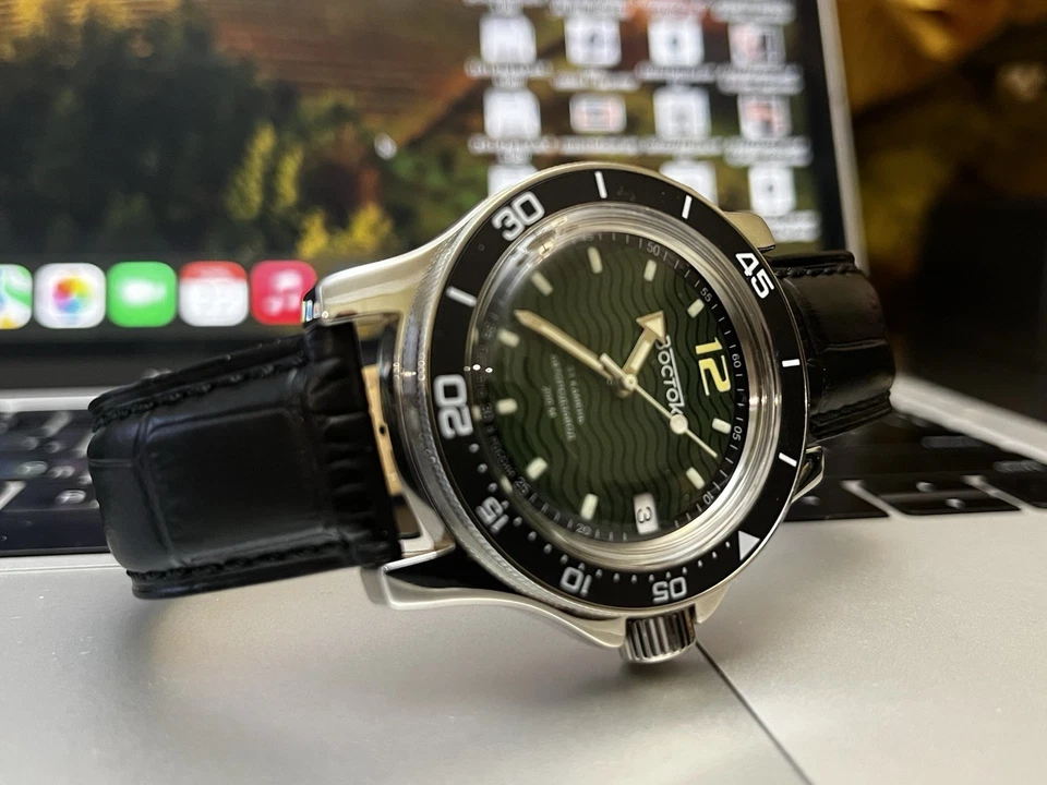 Российские военные автоматические часы Восток Командирские 13041А зеленый циферблат (20 атм) - Изображение 4 из 4