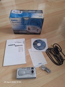 Konica Revio KD-100 Digital Camera 1.3MP Low Resolution Retro Takes AA Batteries