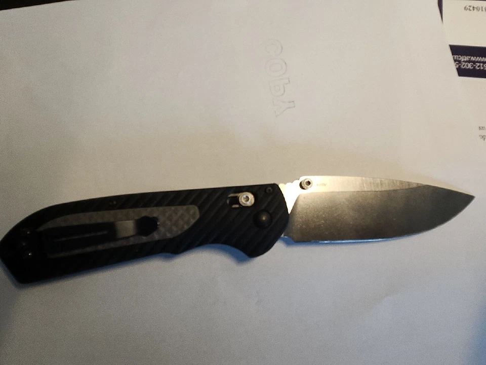 Navaja de bolsillo hecha en banco Foto 3 de 4