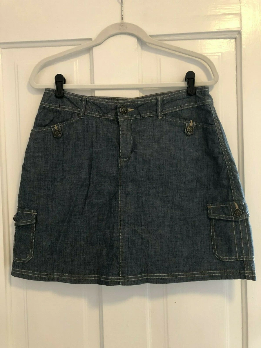 Womens Croft Barrow Size 8P Denim Skirt with Shorts Underneath