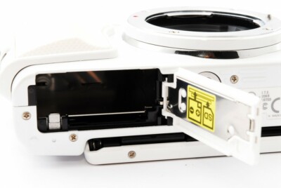Olympus PEN E-PL6 White 16MP 14-42mm Lens Kit [Exc+++] w/8GB SD