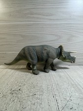 Kenner Jurassic Park JP08 Dino Damage Triceratops with Wound Cover 1993