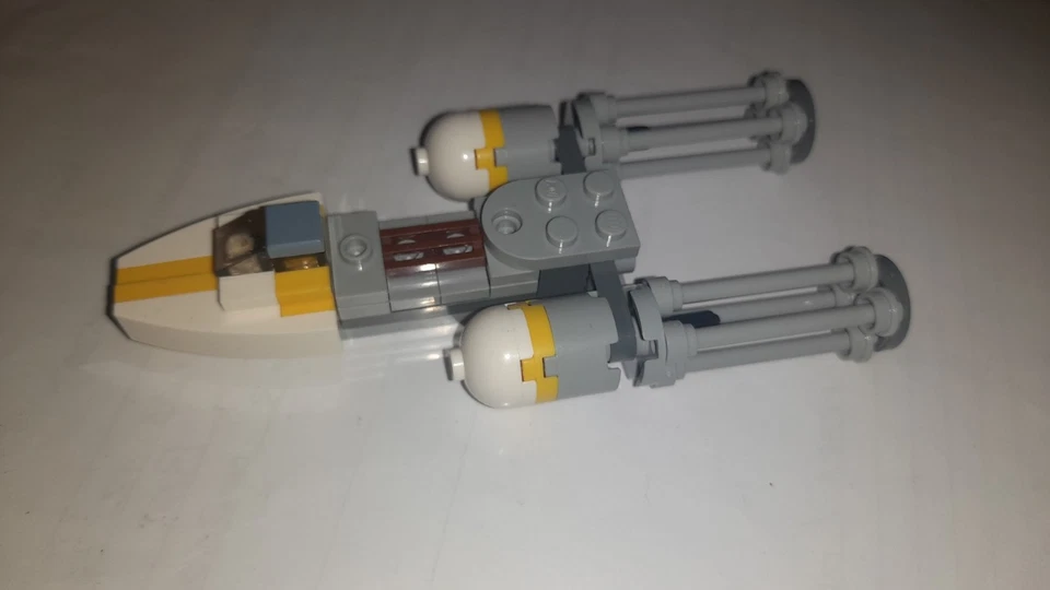 LEGO Star Wars 911730 Y-Wing, foto 1 di 3