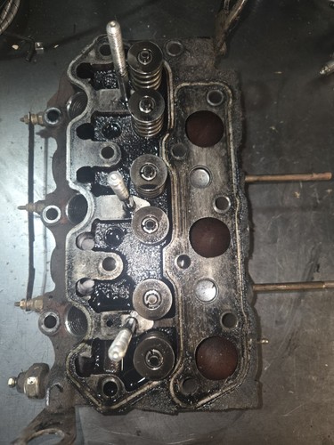 Ford CM224 Shibaura S753 Cylinder Head SBA111017221