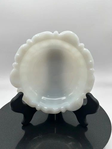 Vintage Anchor Hocking White Milk Glass Jewelry Trinket Nuts Candy Dish Saucer