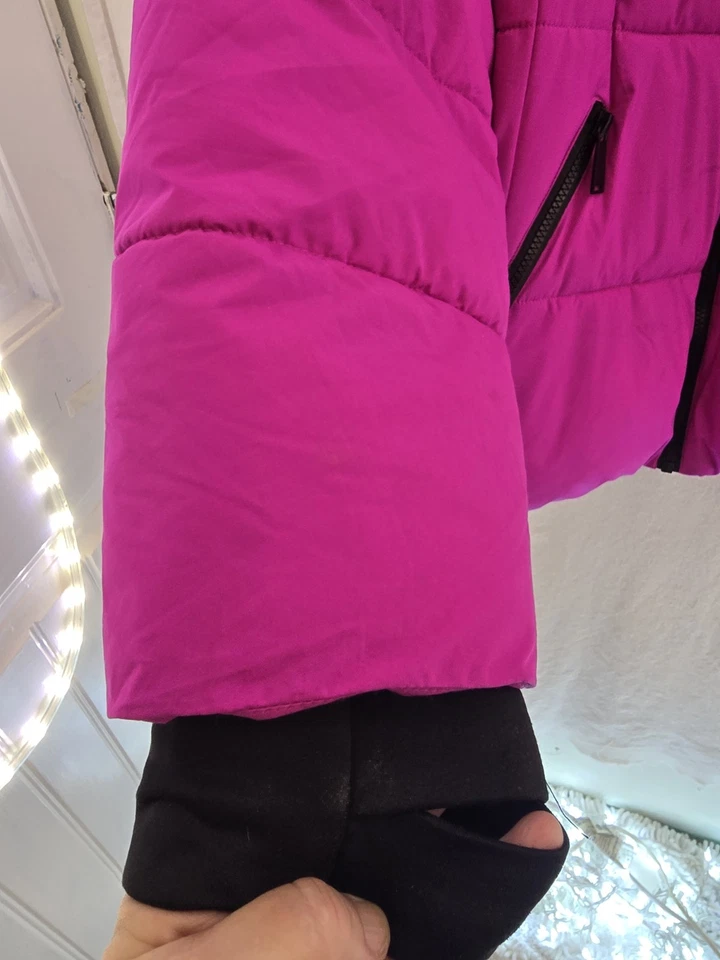 BCBG Paris Magenta Puffer Hooded Long Sleeve Jacket. Ladies Sz Large - Image 4 of 4