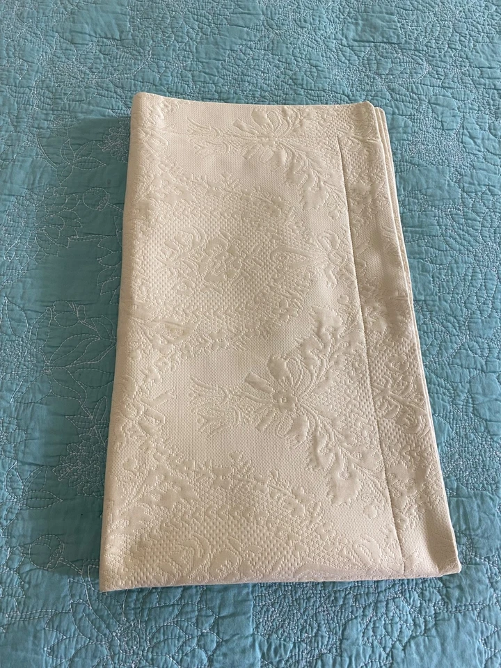 SFERRA Pillow Shams (2) Matelasse Damask scroll motif RARE 24.5"x 40" cream New - Image 4 of 4