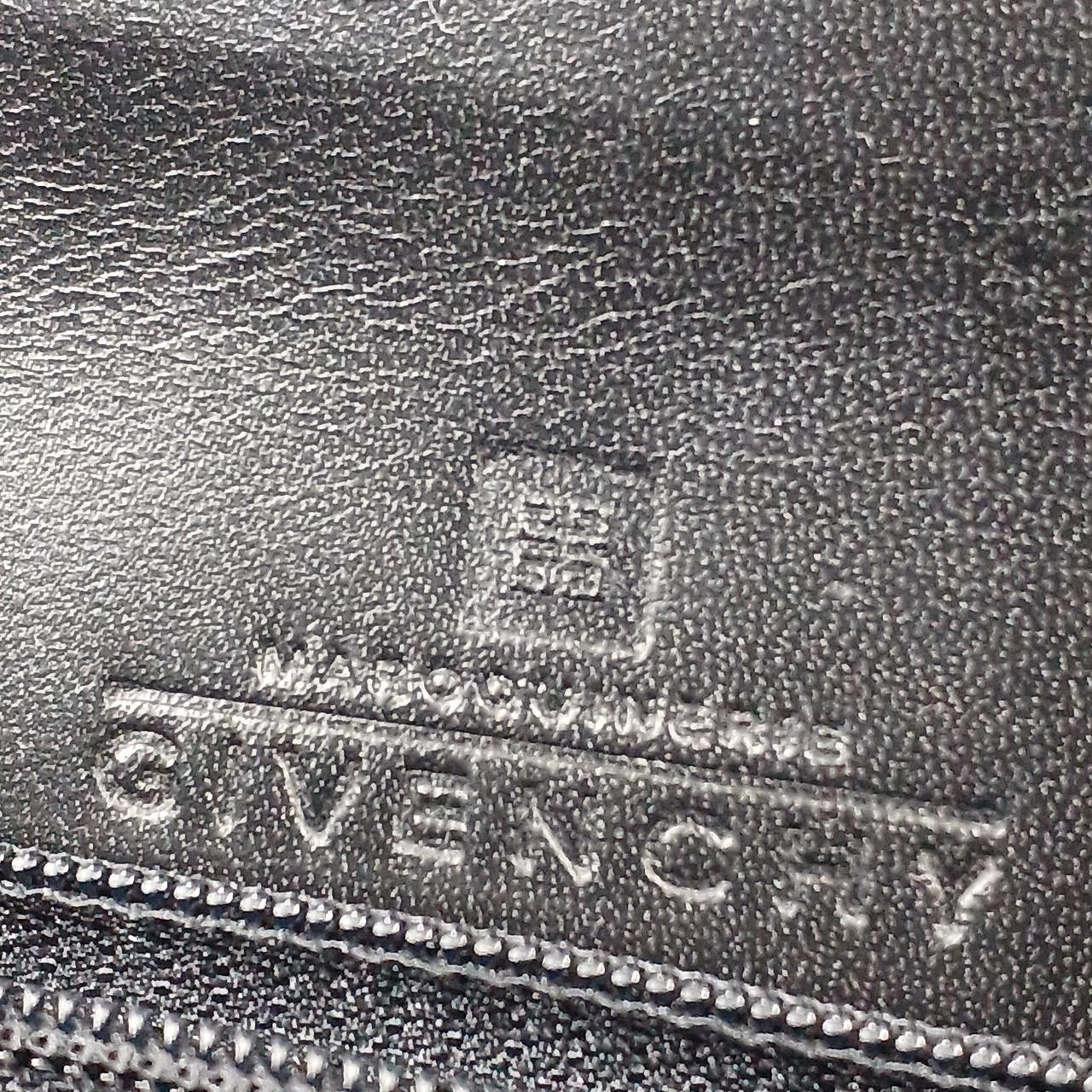 Handbag Model Interior Deterioration Givenchy JjN28 thumbnail 7