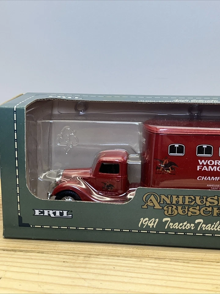 Ertl 1:43 Anheuser-Busch 1941 Tractor Trailer Die Cast Metal Locking Coin Bank - Image 2 of 4
