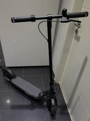 Ninebot F2 D - unter 1 Jahr - Top Zustand - sofort fahrbereit