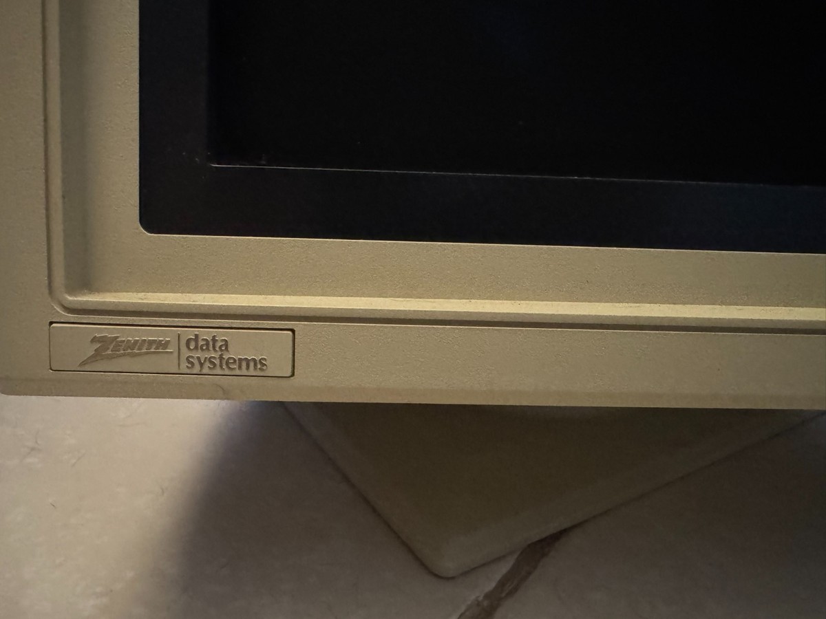 Vintage Zenith Computer Data Systems ZCM-1490-Z 14” Color Monitor