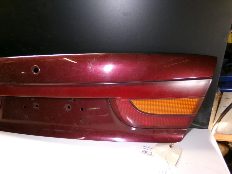 Panel de luz trasera central trasera 21112454 2002 Saturn SL2 S sedán 00-02 Foto 2 de 4