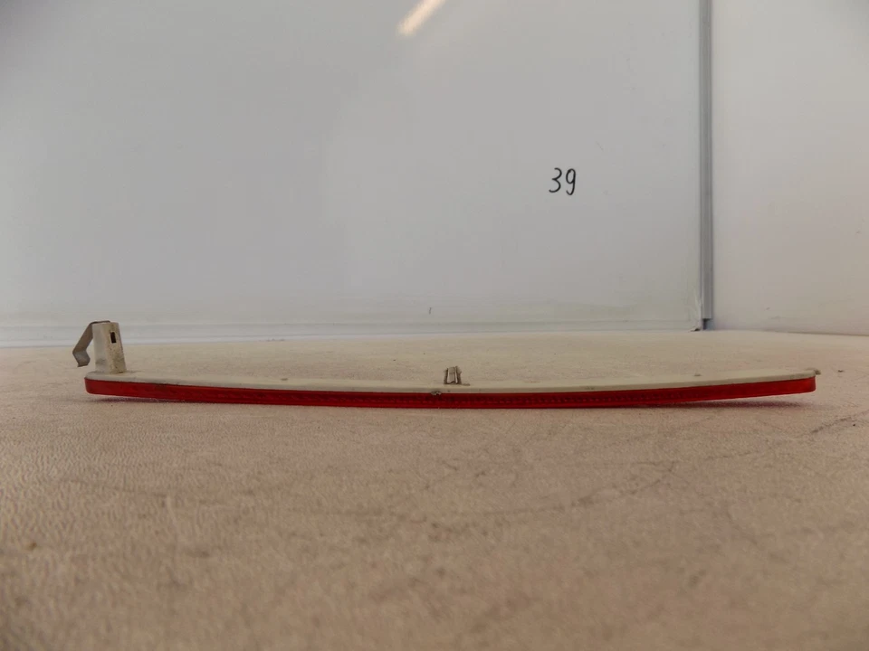 04-10 Audi A8 Quattro montaje parachoques trasero izquierdo/derecho marcador luz reflector OEM Foto 3 de 4