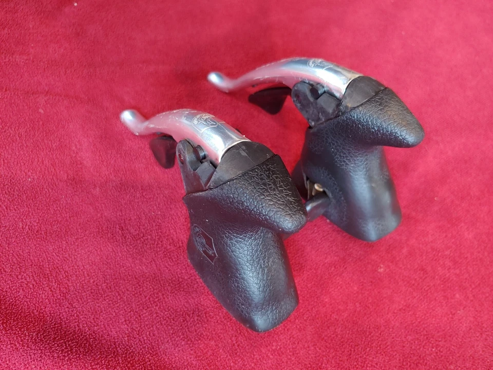 Campagnolo AVANTI 3 x 8-Speed Ergopower Dual Control Road Brake / Shift Levers - Image 4 of 4