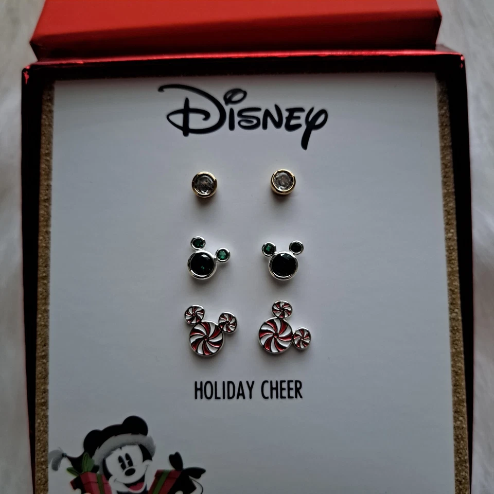 Disney Navidad Vacaciones Minnie Mouse Trío Pendientes Juego de Tachuelas Tis The Season  Foto 2 de 4