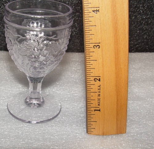 Vintage LG WRIGHT WEIN HERZLICHER LIKÖRSAFT klar Pressglas geprägte Trauben - Bild 2 von 4