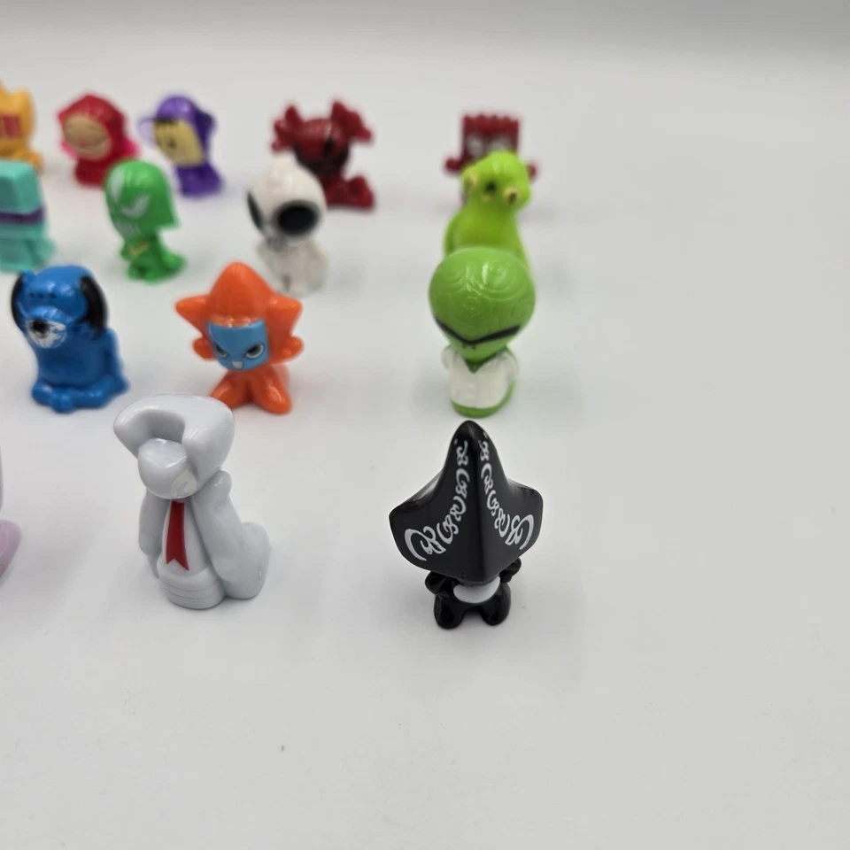 GoGo Crazy Bones Lote De 24 Figuras Numeradas Ver Fotos Lote Mixto ***LEER  Foto 4 de 4