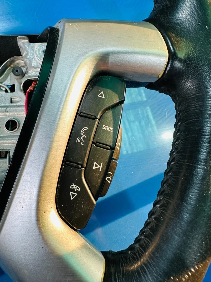 🐼 Volante GMC Acadia con botones P/N: 20910933 🌟 Foto 3 de 4