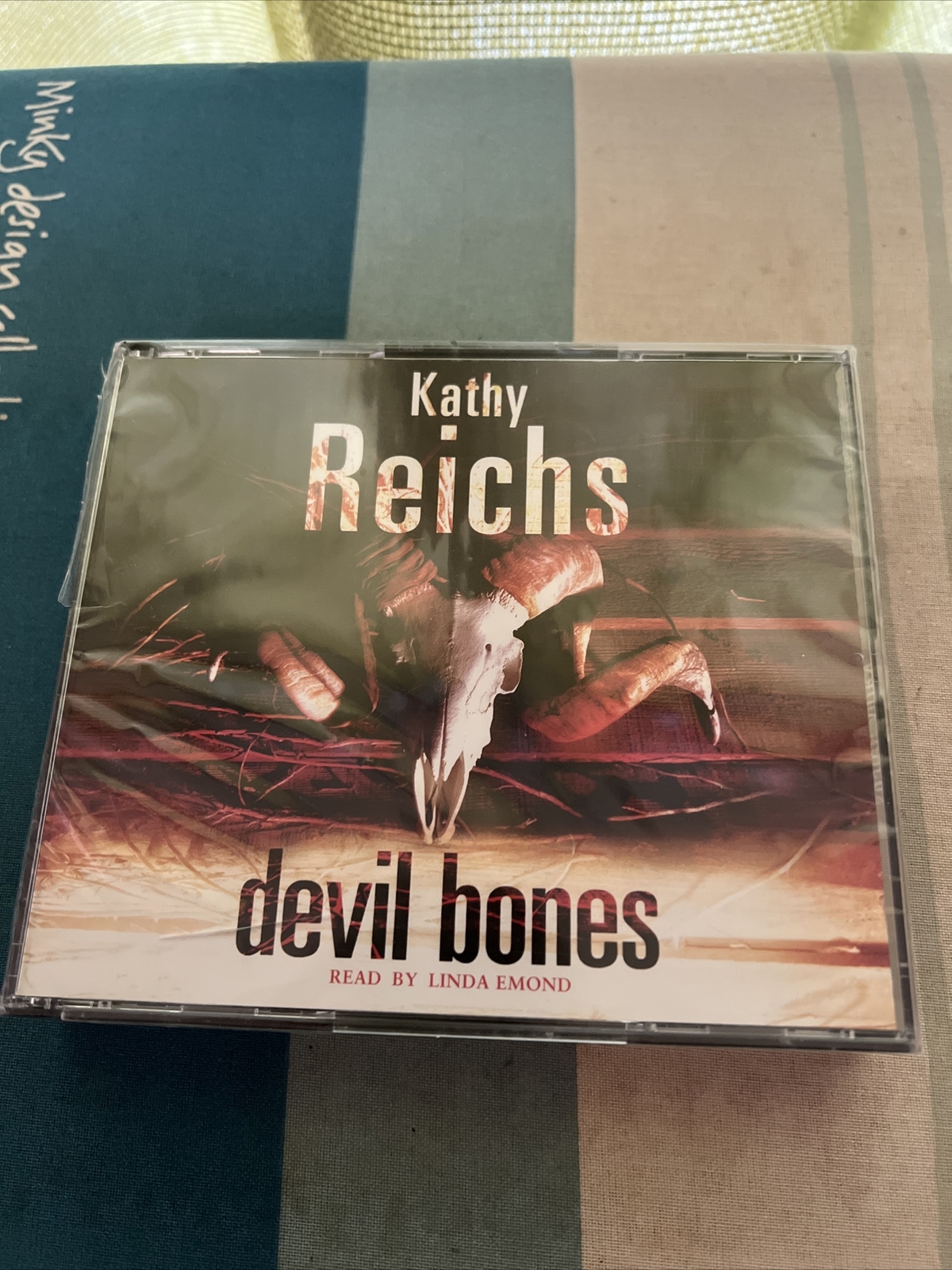 KATHY REICHS : DEVIL BONES-AUDIO BOOK - NEW/SEALED