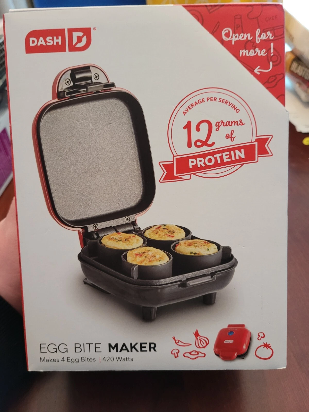NIB Red Dash Egg Bite Maker Fast Heating w/ 4 Silicone Cups & Recipe Guide NEW!