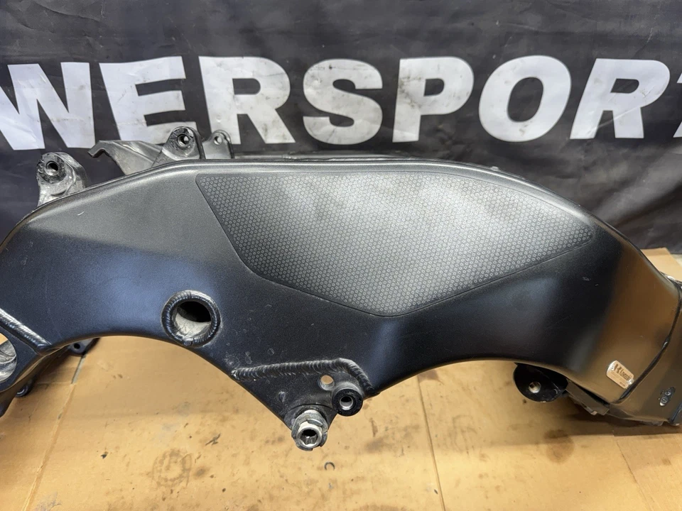 04-05 KAWASAKI NINJA ZX10R CUADRO CHASIS SLVG Foto 4 de 4