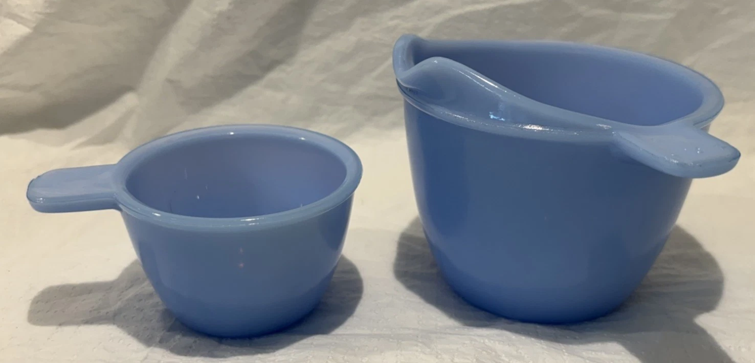 Jeannette Delphite Blue Milk Glass 1/4 Cup & 1 Cup Measuring Tab Handle 1930s