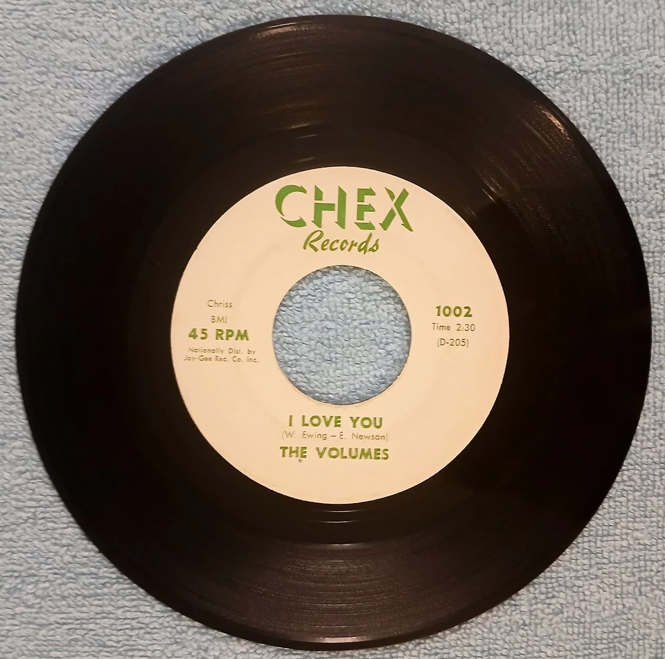 1962 The Volumes Three Singles - I Love You & Sandra - Chex 1002 45 rpm 7" NM- - Image 2 of 4