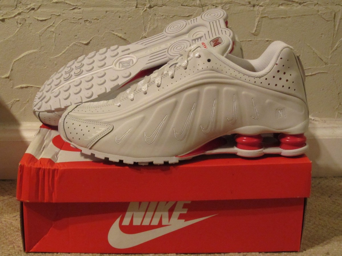 Nike Shox R4 / Neymar Jr. Platinum Tint Red Men's Size 10 NEW