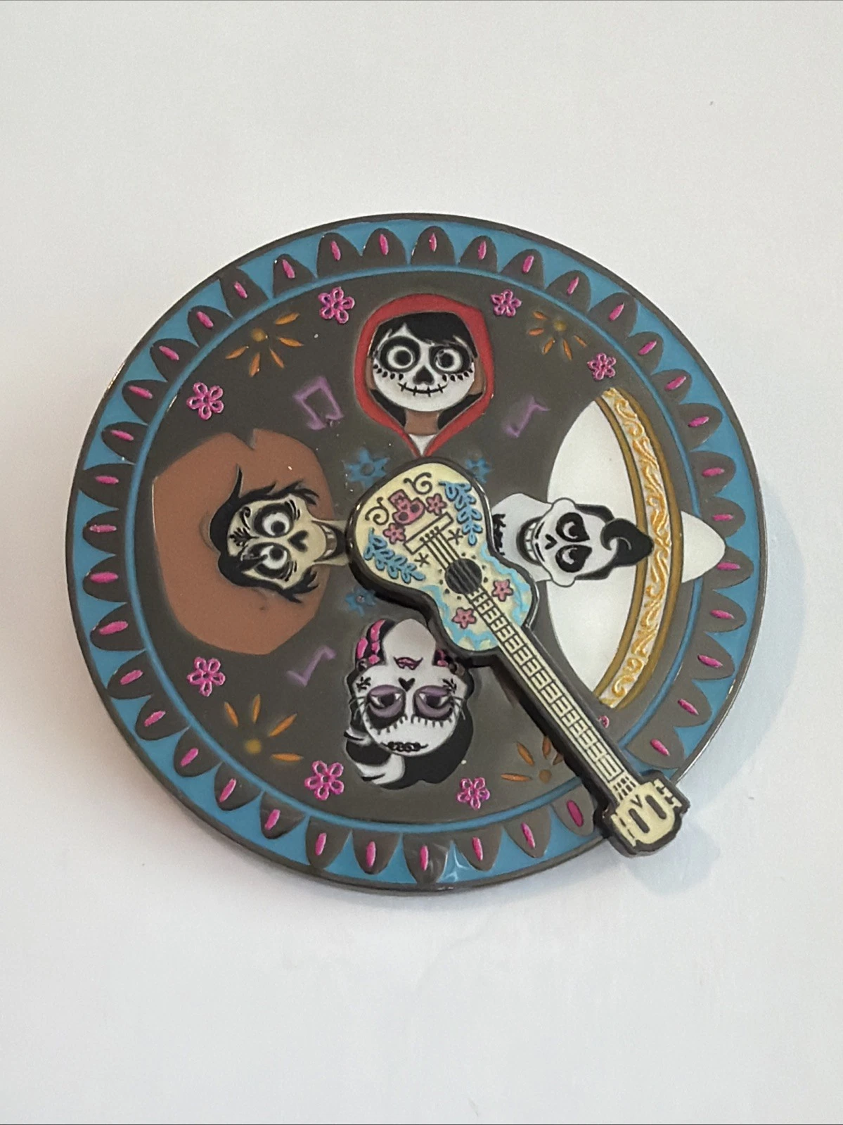 Disney Pixar Coco Spinning Guitar Pin Miguel Hector Spinner Loungefly D9