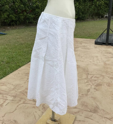 BURBERRY LONDON WHITE CUTOUT LACE COTTON CASUAL SKIRT Sz 10