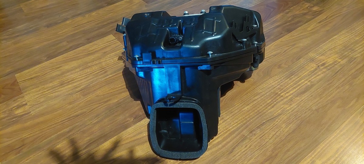 16 17 18 19 20 Kawasaki ZX10R ZX10rr Airbox and Upper Injectors | eBay