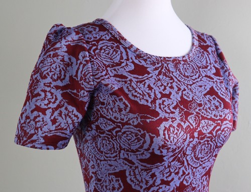 Vestido LULAROE Floral Estampado Rosa Azul Rojo Plisado Línea A Elástico Amelia Talla XS - Imagen 3 de 5